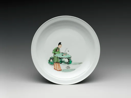清雍正 景德鎮窯五彩仕女玉兔盤|Dish with woman and rabbit in a garden
