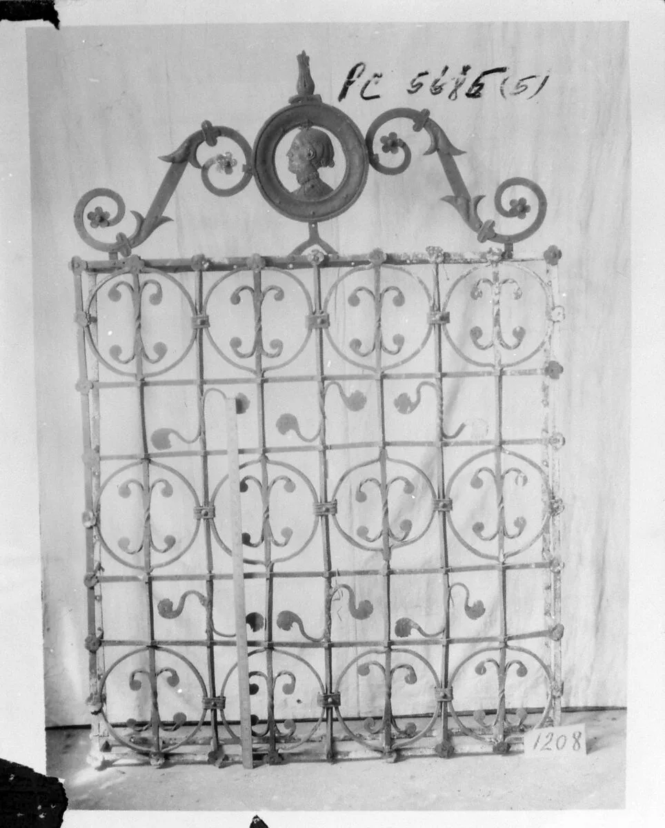 Grate — Unknown