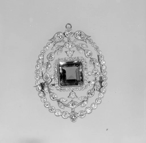 Brooch