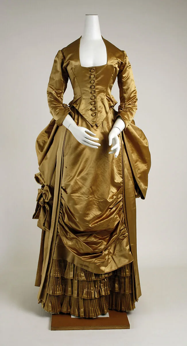 Evening dress — Unknown