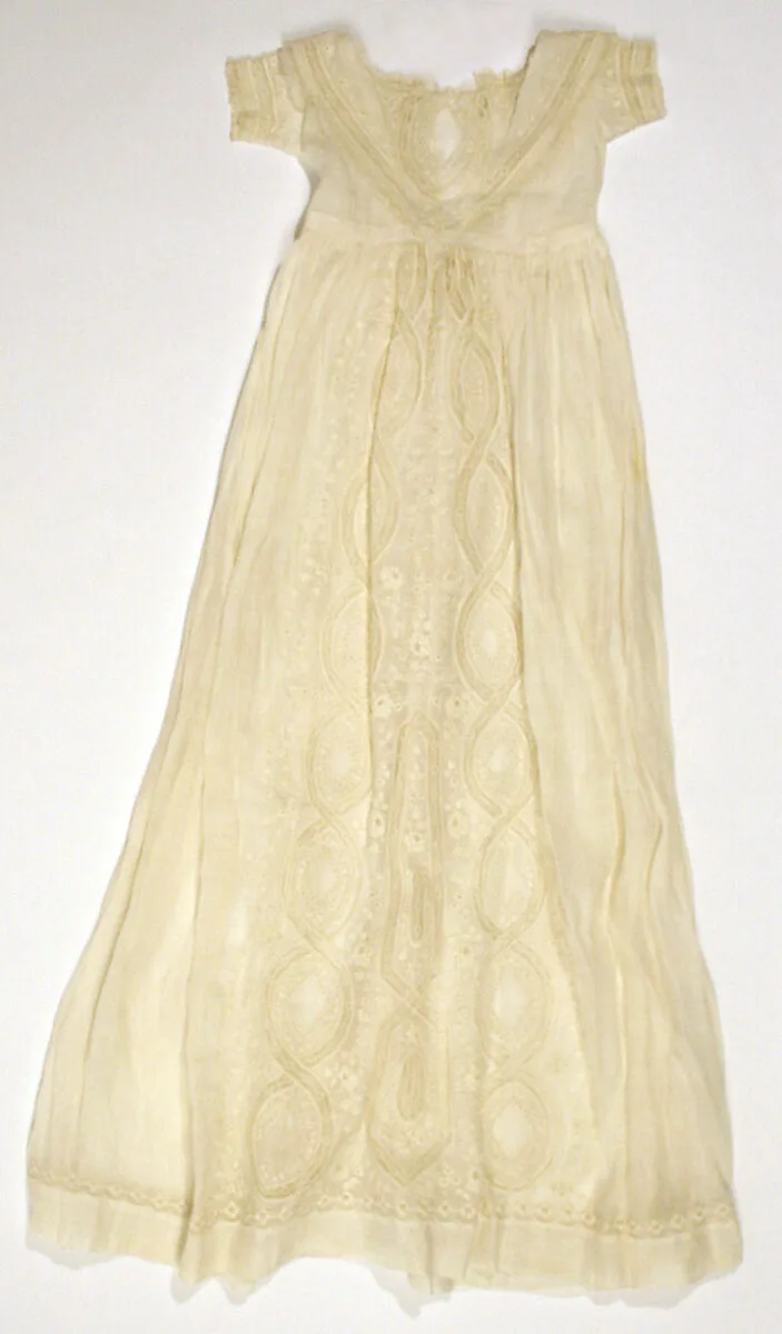 Christening dress — Unknown