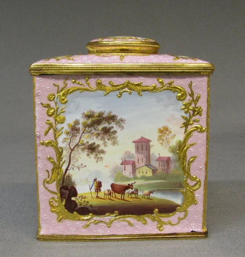 Tea caddy (part of a set)