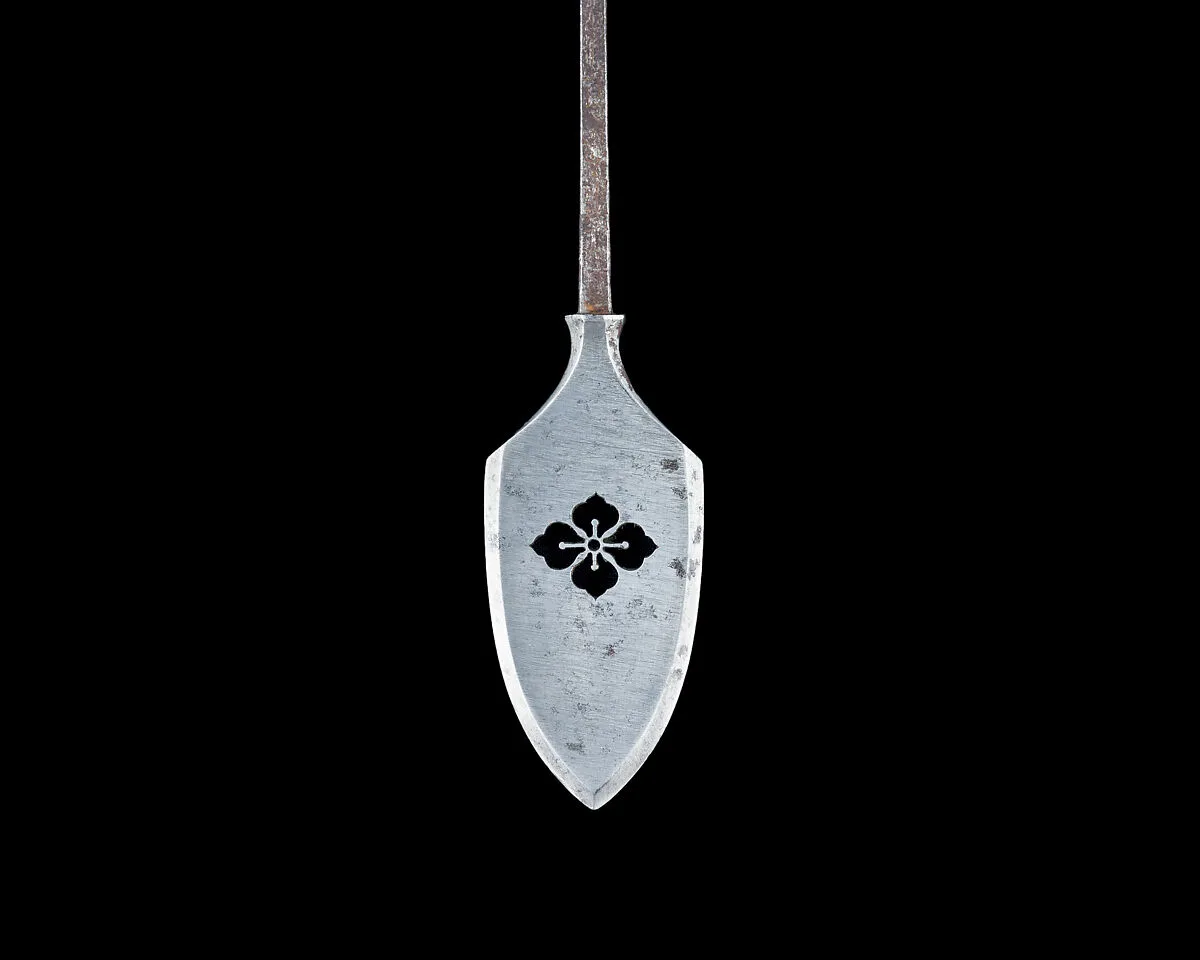 Arrowhead (<i>Yanone</i>) — Seijiro