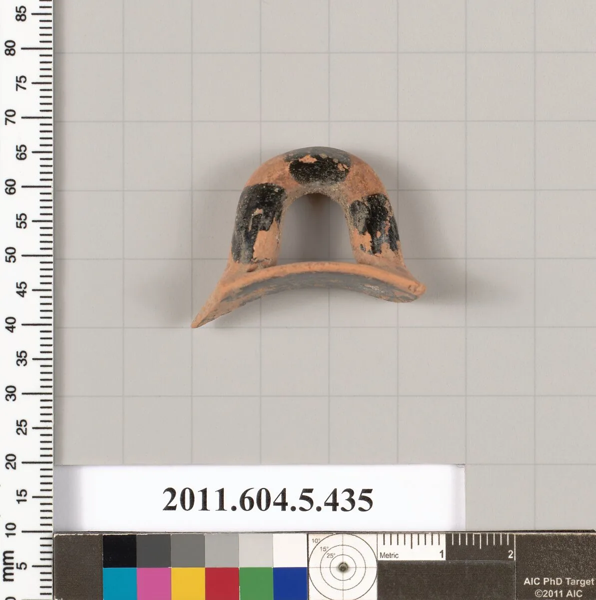 Terracotta rim fragment of a kylix (drinking cup) — Unknown