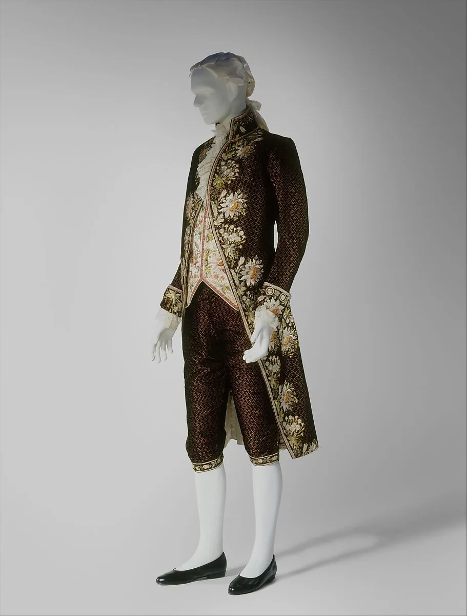 Court suit — Unknown
