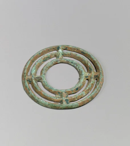 Bronze necklace spiral