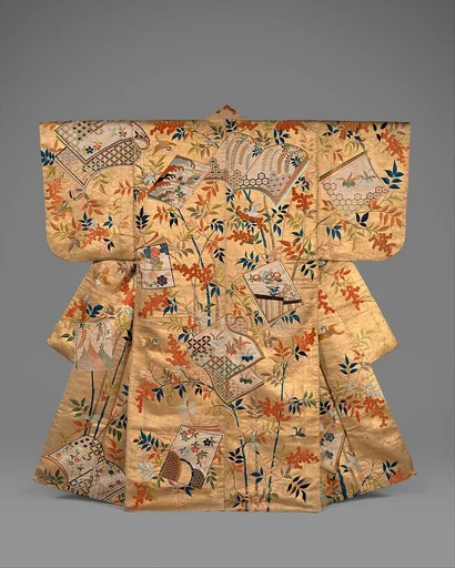 胴箔地南天冊子模様縫箔|Noh Costume (Nuihaku) with Books and Nandina Branches