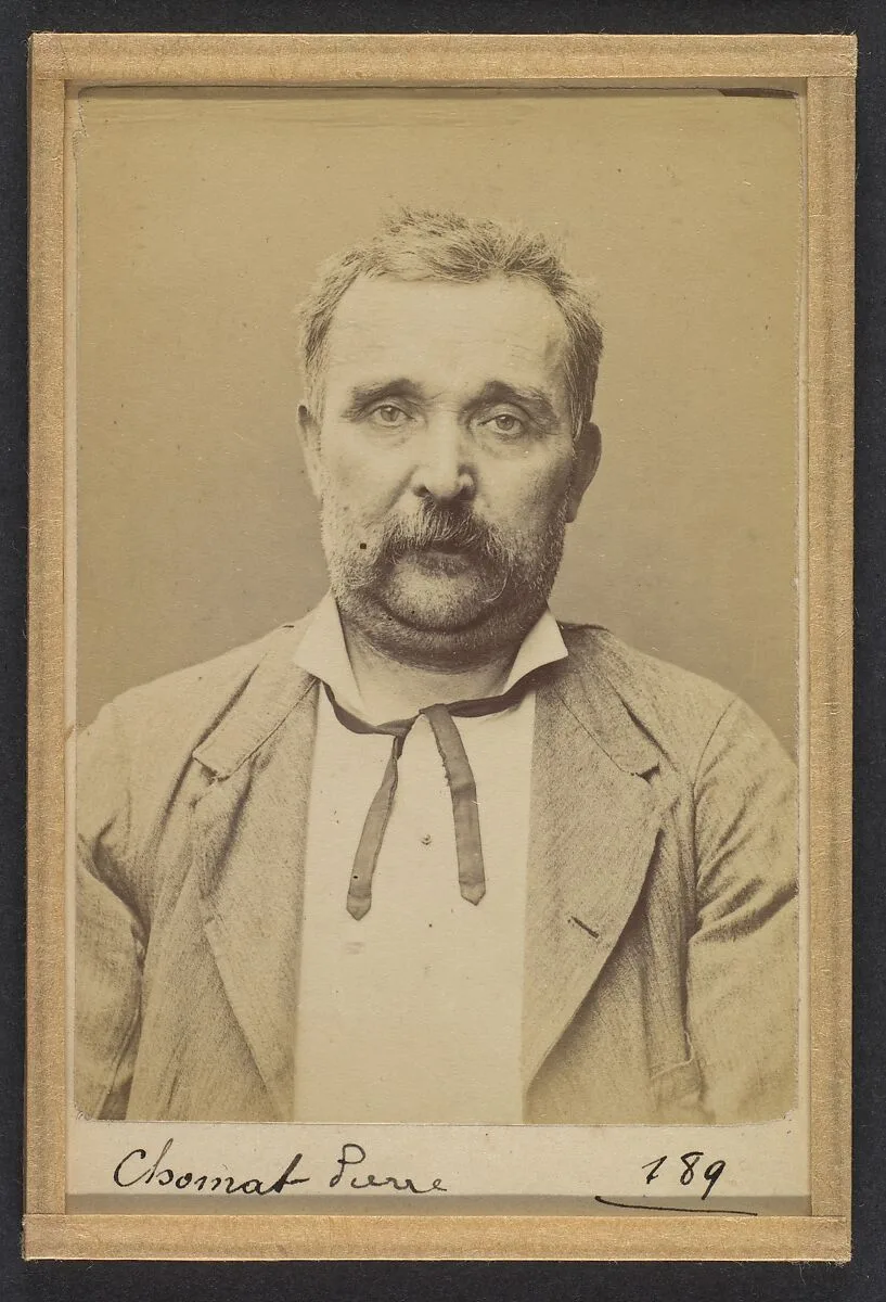 Chornat. Pierre. 50 ans, né le 20/6/44 à Letrat (Loire). Constructeur-mécanicien. Anarchiste. 2/7/94. — Alphonse Bertillon