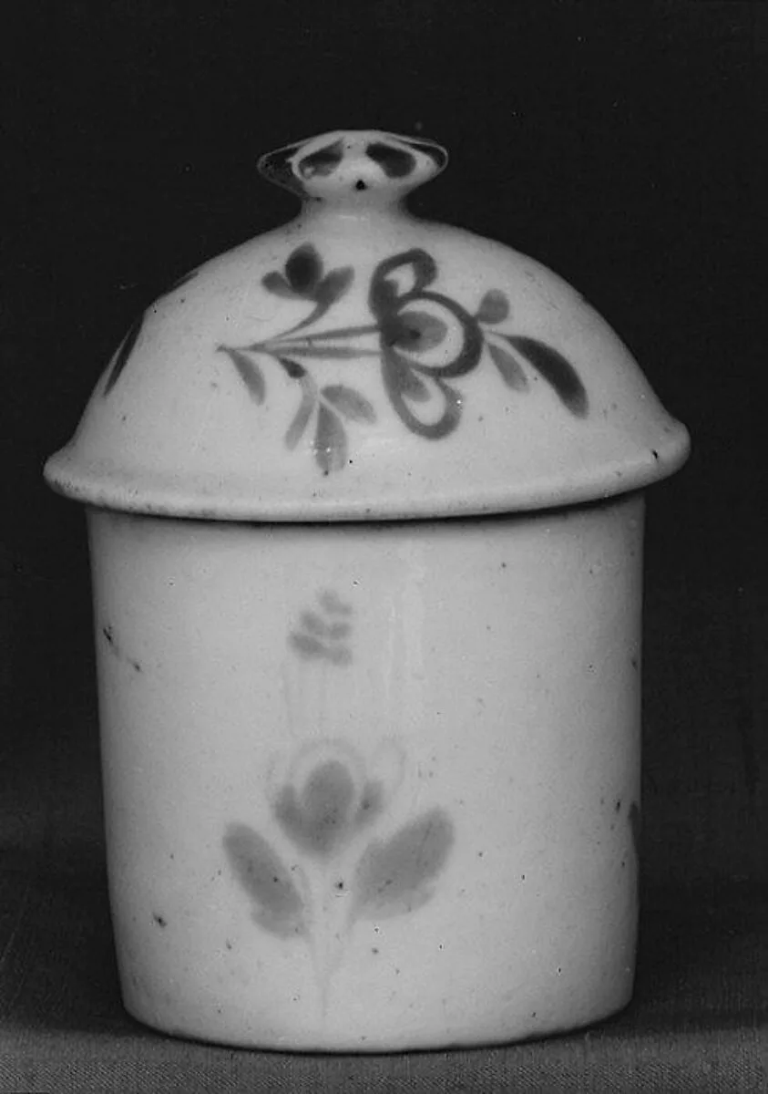 Toilet jar — Sceaux
