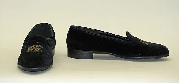 Evening shoes — Unknown