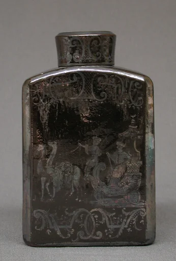 Tea caddy (part of a set)
