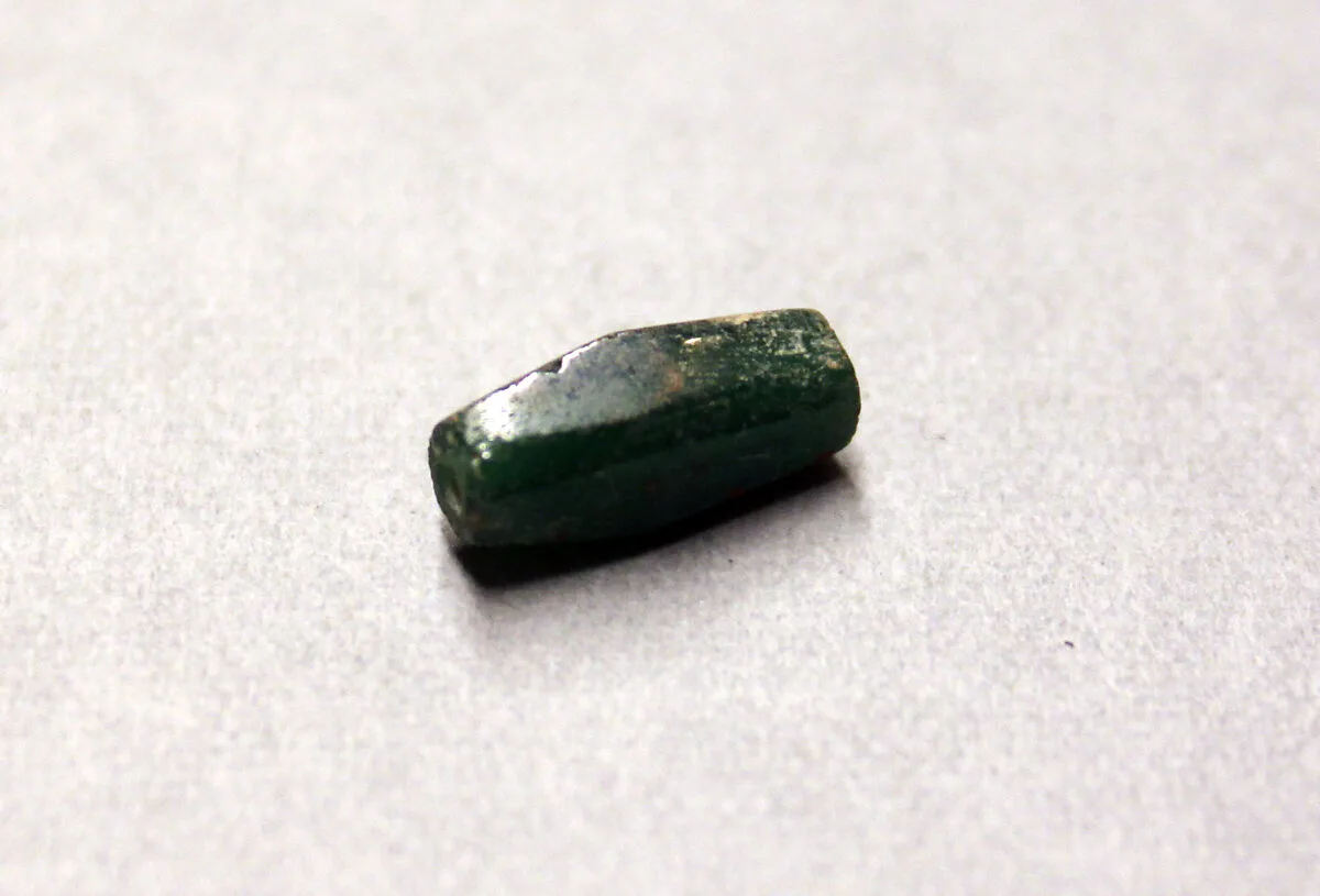 Beads — Unknown