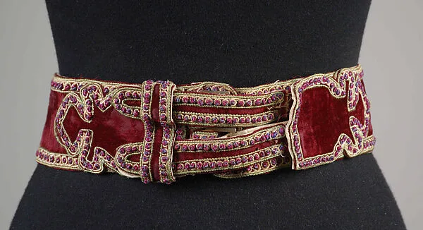 Cocktail belt — Unknown