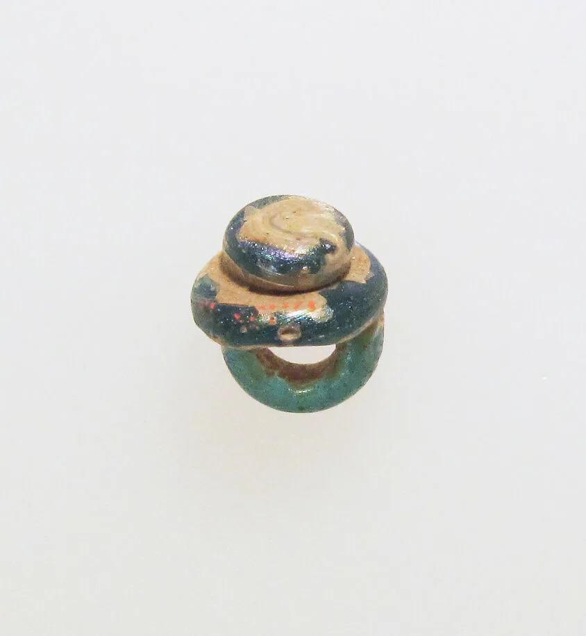 Glass pendant — Unknown