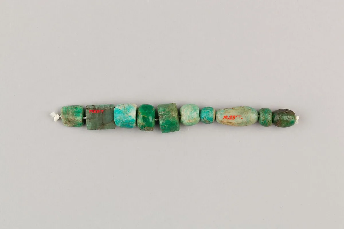 String of 10 beads — Unknown