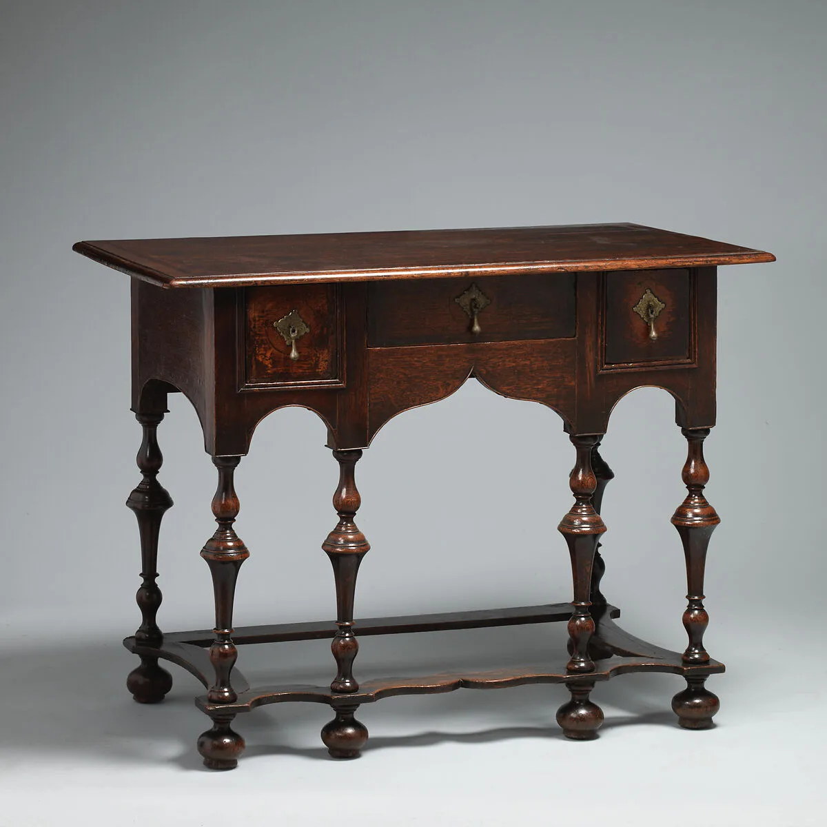 Dressing table — Unknown
