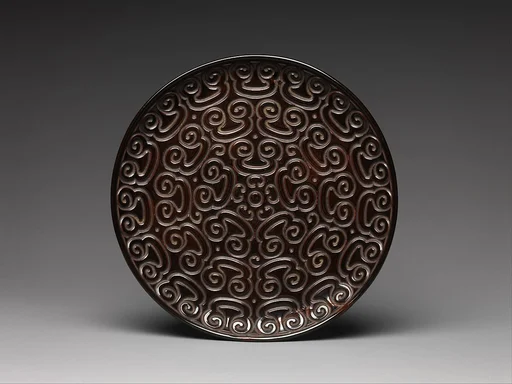 元 黑面剔犀劍環紋漆盤|Dish with Pommel Scroll Design