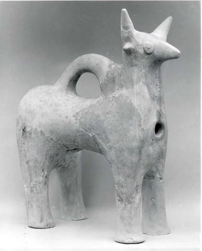 Vessel in form of horned quadruped