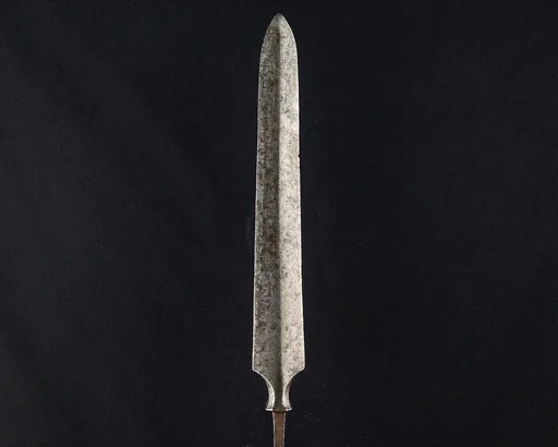 Arrowhead (<i>Yanone</i>)