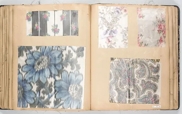Patterned silks (12 books) — Unknown