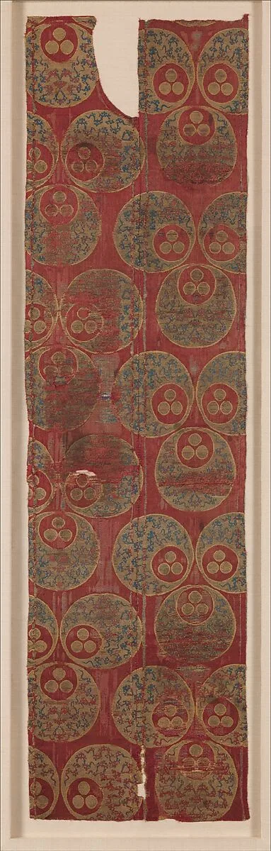 Textile with Large Chintamani Design — Unknown