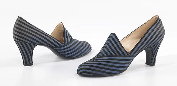 Evening pumps — Elsa Schiaparelli
