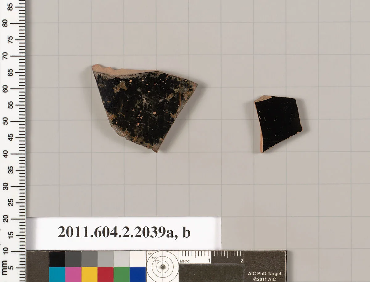 Terracotta fragments of pots; unglazed on the inside — Unknown