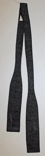 Bow tie