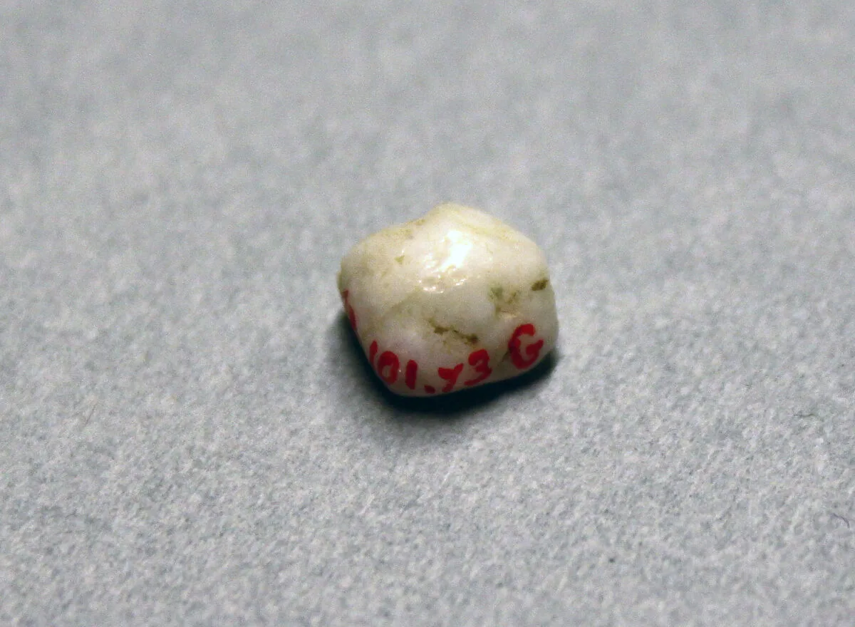 Bead — Unknown