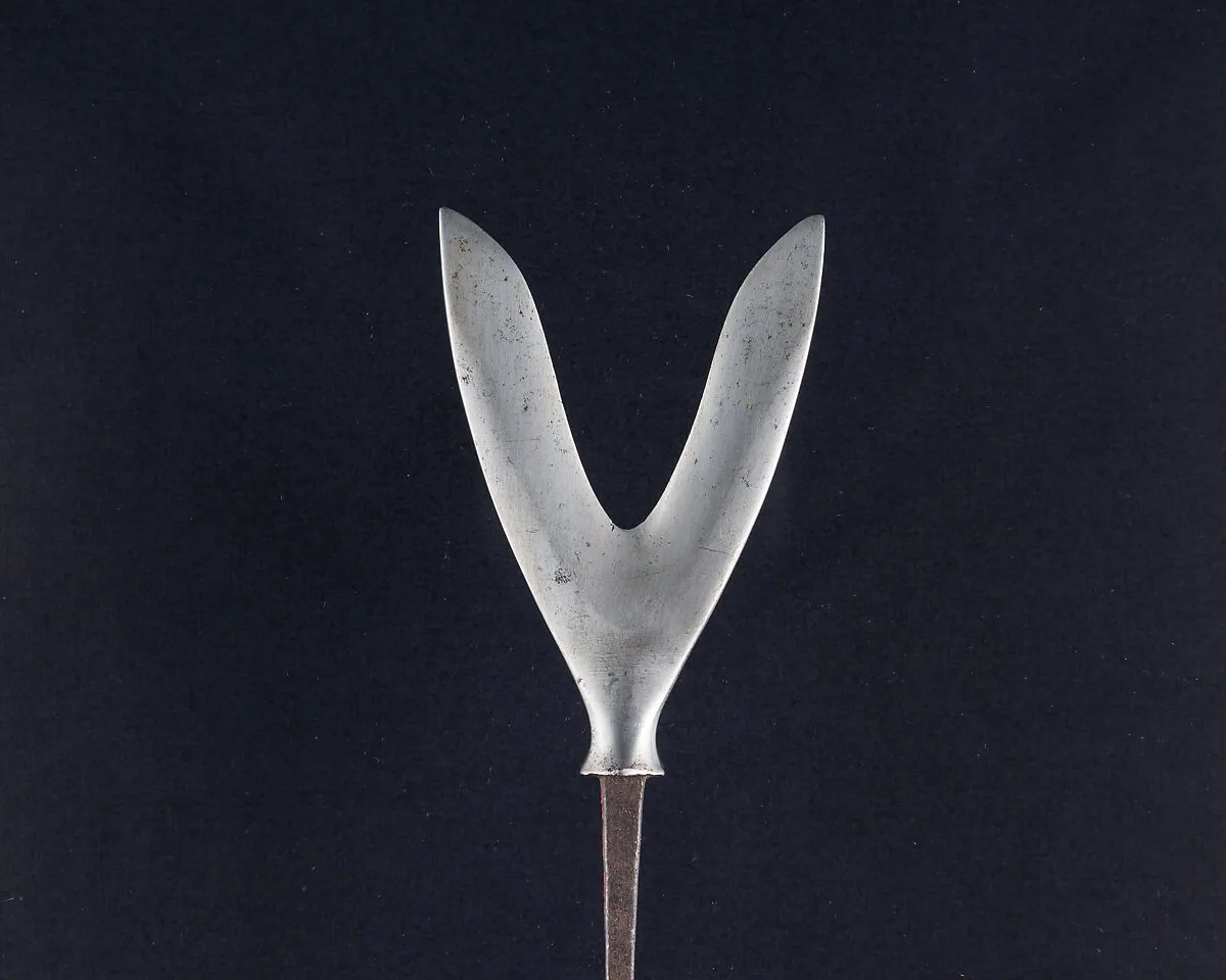 Arrowhead (<i>Yanone</i>) — Unknown