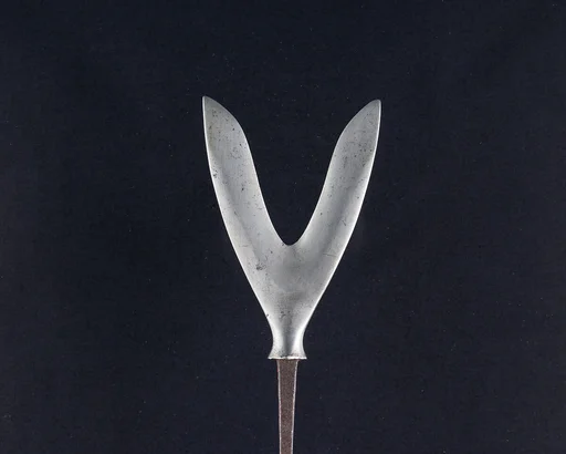 Arrowhead (<i>Yanone</i>)