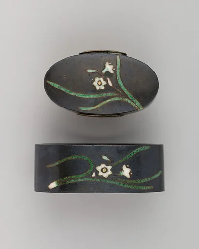 Sword-Hilt Collar and Pommel (Fuchigashira)