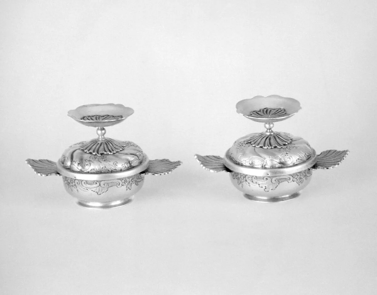 Small écuelle with cover (one of a pair) — Gottlieb Satzger