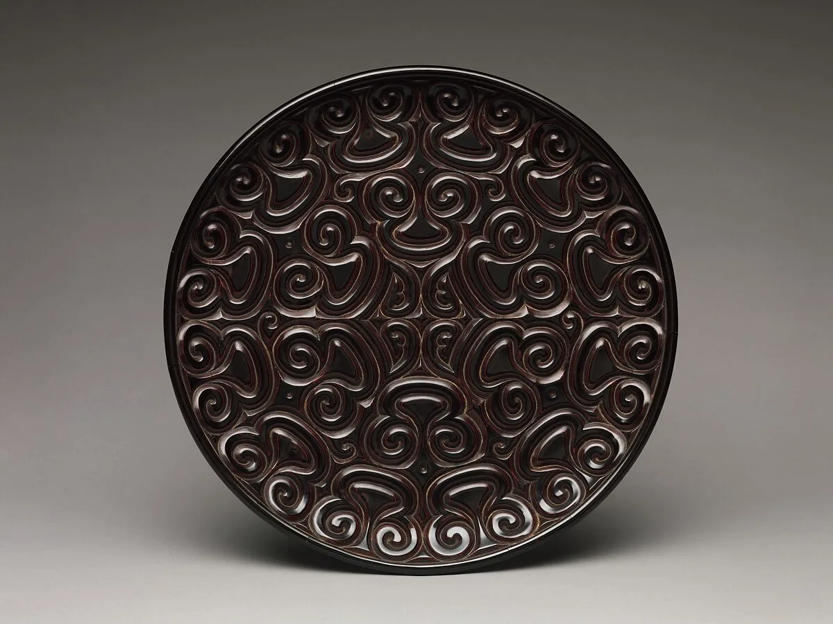 元末明初 雕漆剔犀劍環紋盤|Dish with pommel scrolls — Unknown