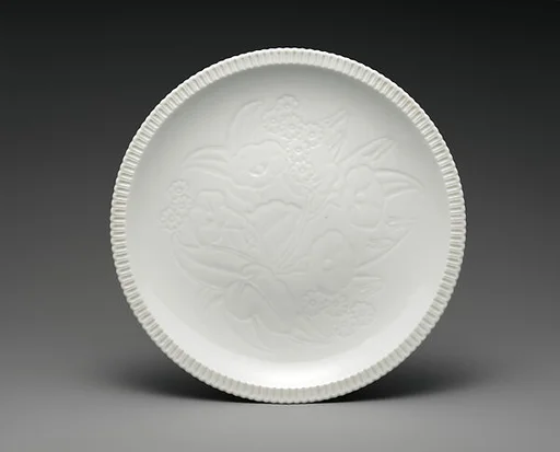 "Shelledge" dinner and luncheon plate with flowers