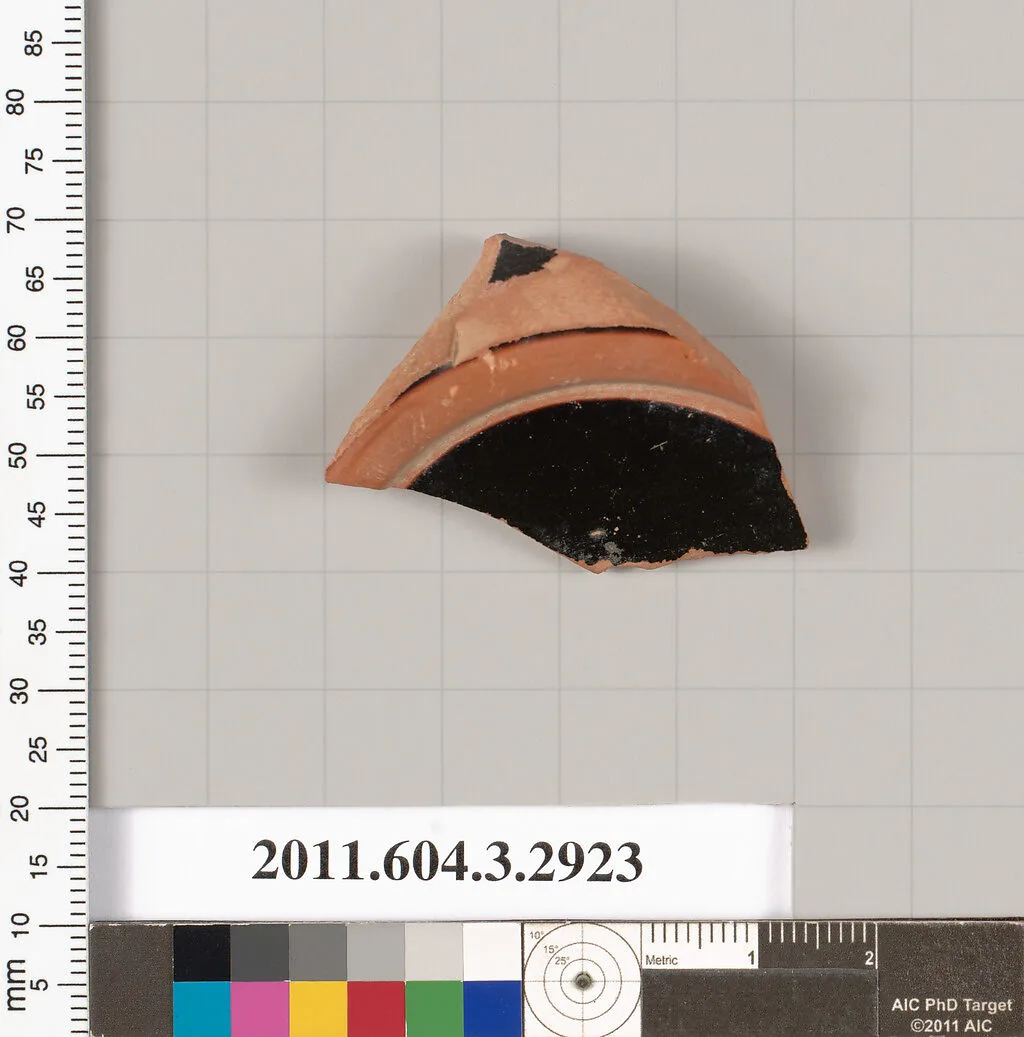 Terracotta fragment of a closed shape — Unknown