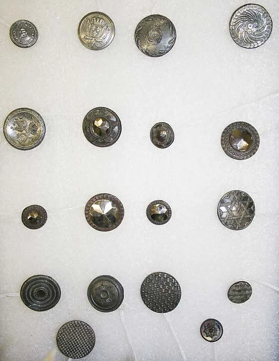 Button — Unknown