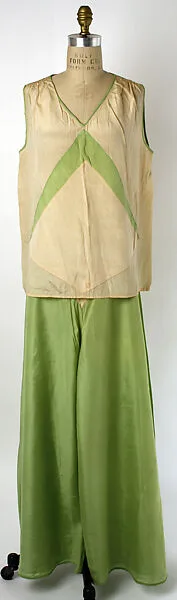 Lounging pajamas — Unknown