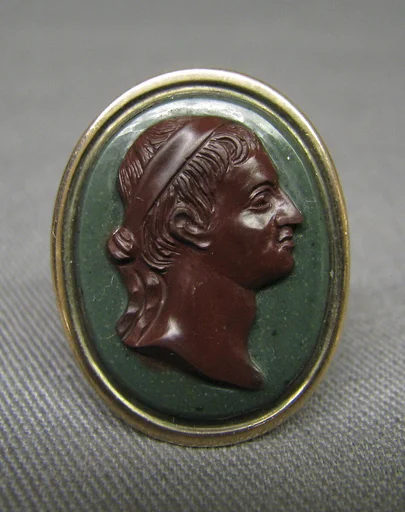 Head of a hero wearing a fillet
