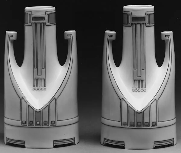 Vase — Peter Behrens