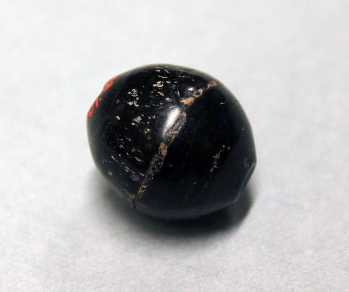 Bead — Unknown