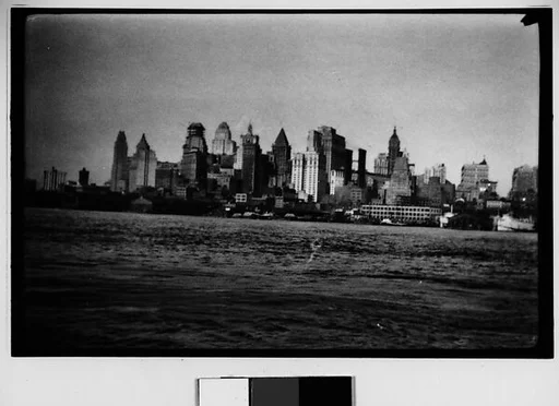 [Manhattan Skyline, From Brooklyn Bridge, New York]
