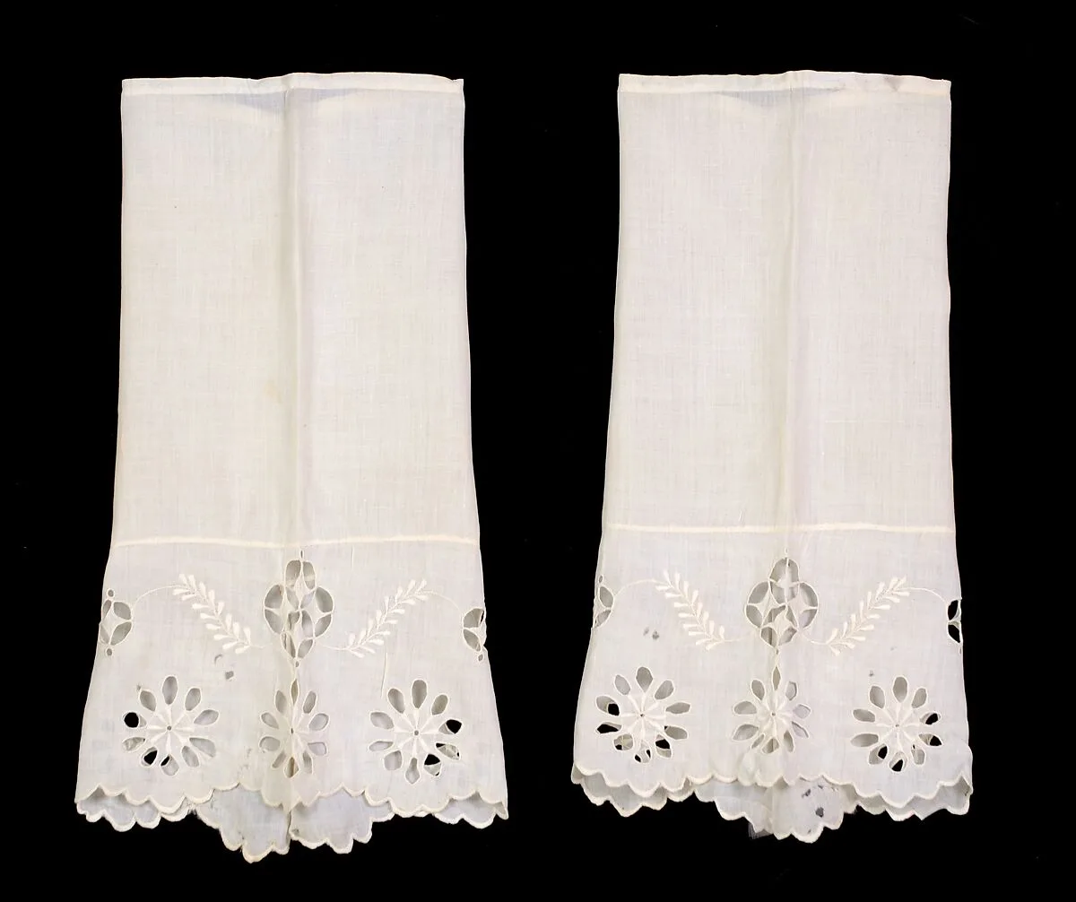 Undersleeves — Unknown