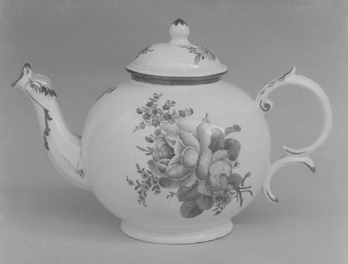 Teapot — Fulda Pottery and Porcelain Manufactory