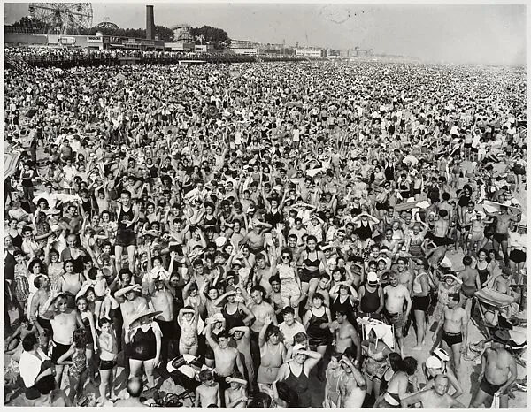 Coney Island — Weegee|Sid Kaplan