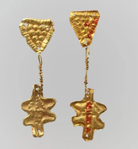 Bead ornaments, triangular, 8