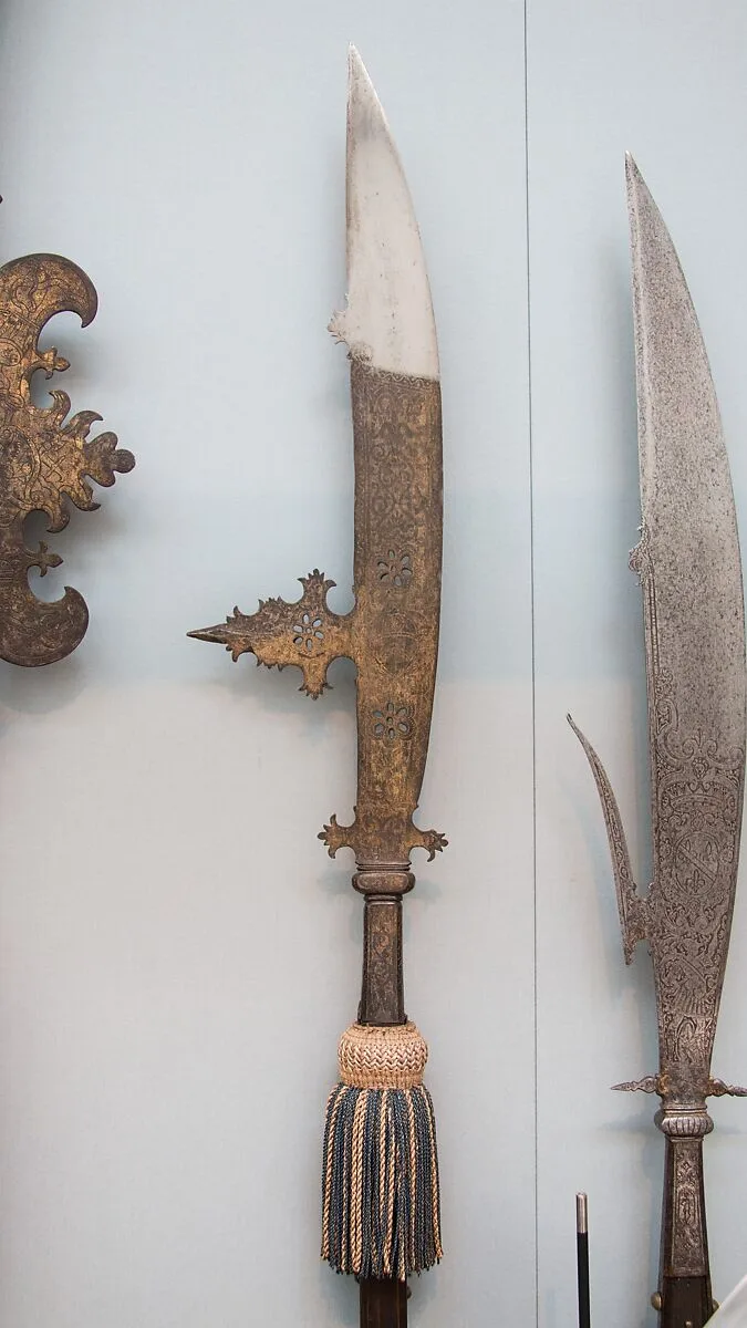 Glaive of the Rota Family — Unknown