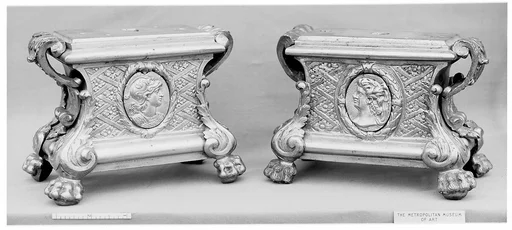 Pair of pedestals