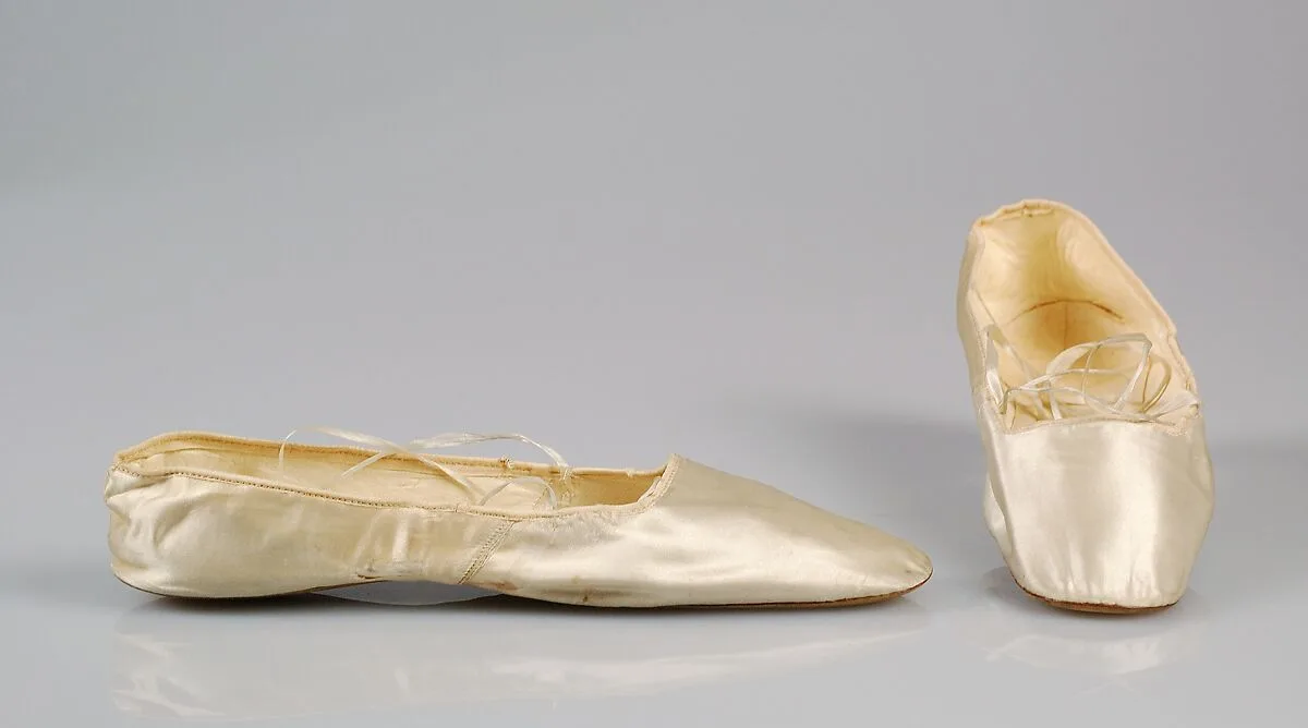 Wedding slippers — Unknown