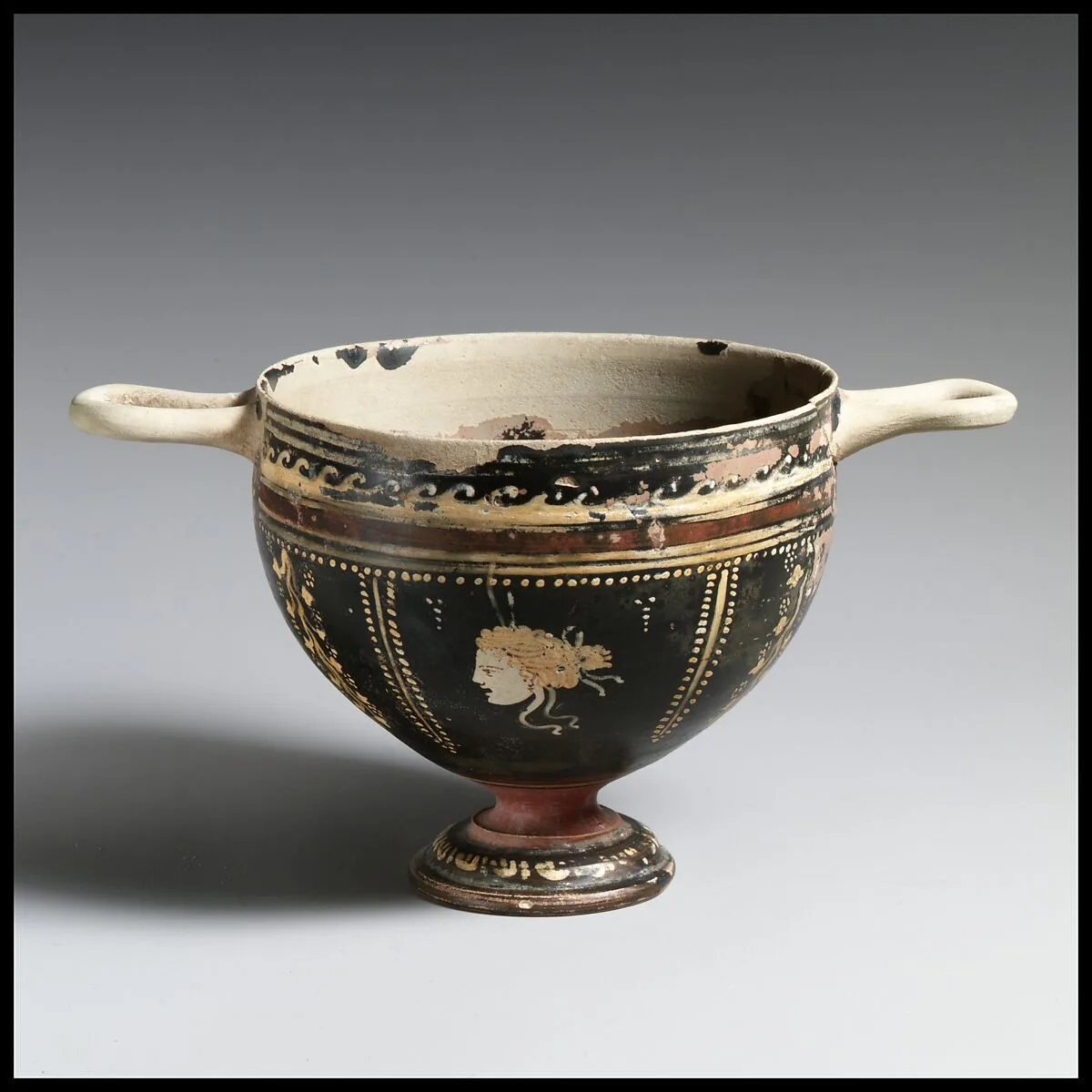 Terracotta skyphos (deep drinking cup) — Ambrosiana Painter